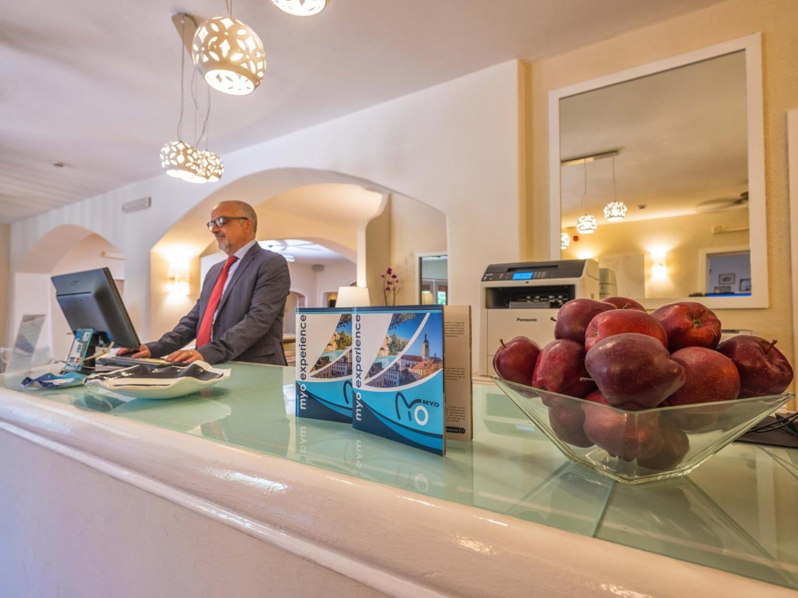סן פנטלאו Hotel Rocce Sarde מראה חיצוני תמונה