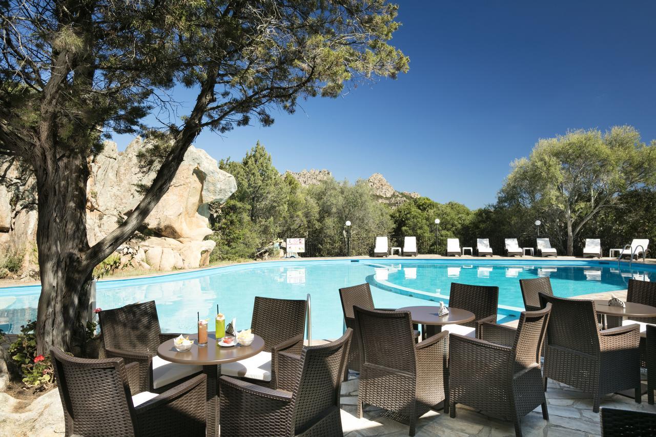 סן פנטלאו Hotel Rocce Sarde מראה חיצוני תמונה