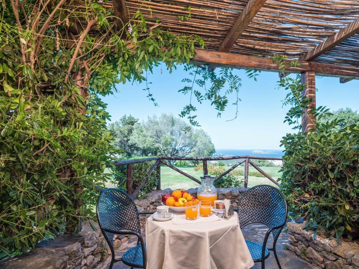 סן פנטלאו Hotel Rocce Sarde מראה חיצוני תמונה
