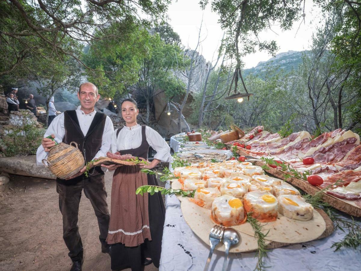 סן פנטלאו Hotel Rocce Sarde מראה חיצוני תמונה
