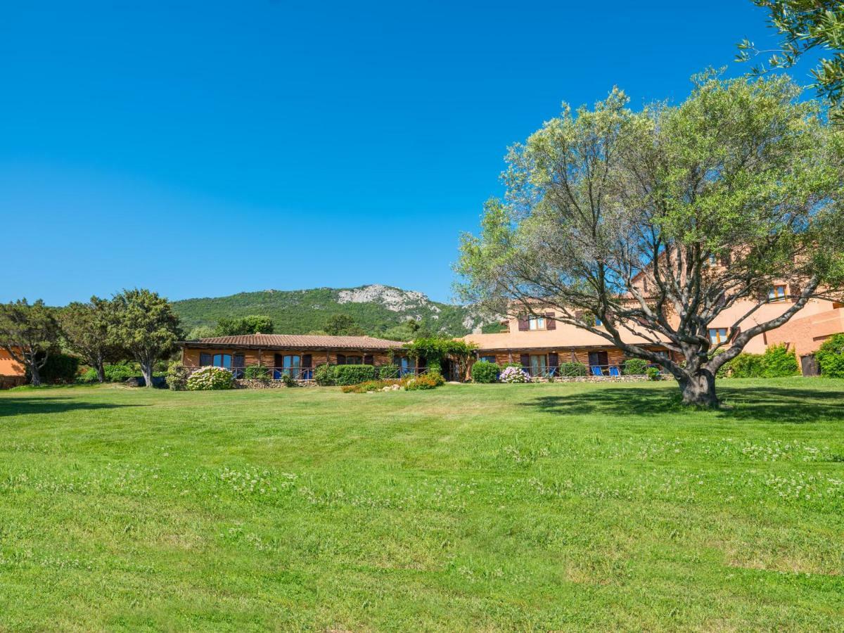 סן פנטלאו Hotel Rocce Sarde מראה חיצוני תמונה